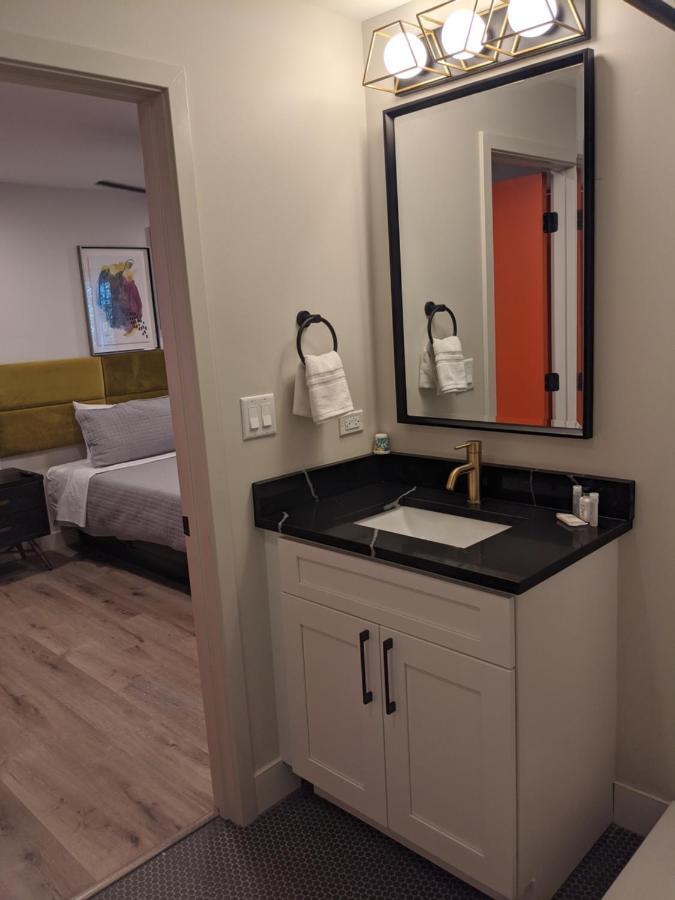 4411 Inn & Suites مدينة ميتشيغان المظهر الخارجي الصورة