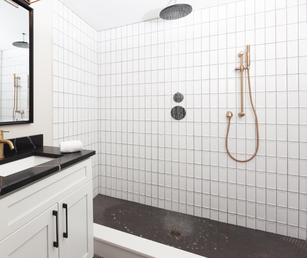 4411 Inn & Suites مدينة ميتشيغان المظهر الخارجي الصورة